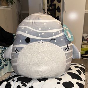 Sachie the whale shark squishmallow